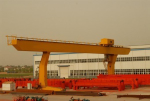 L型龍門起重機(jī)